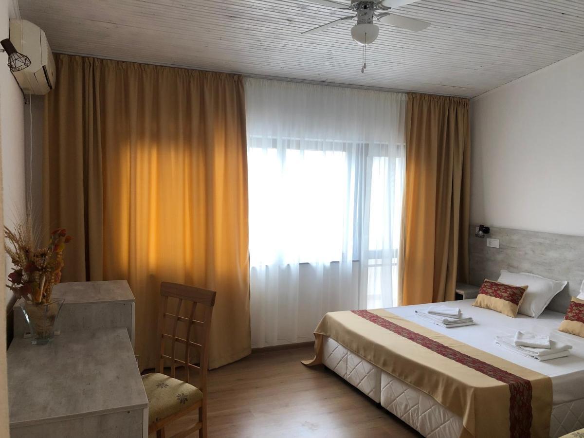 Guest Rooms Southern Nights Varvara  Exterior photo