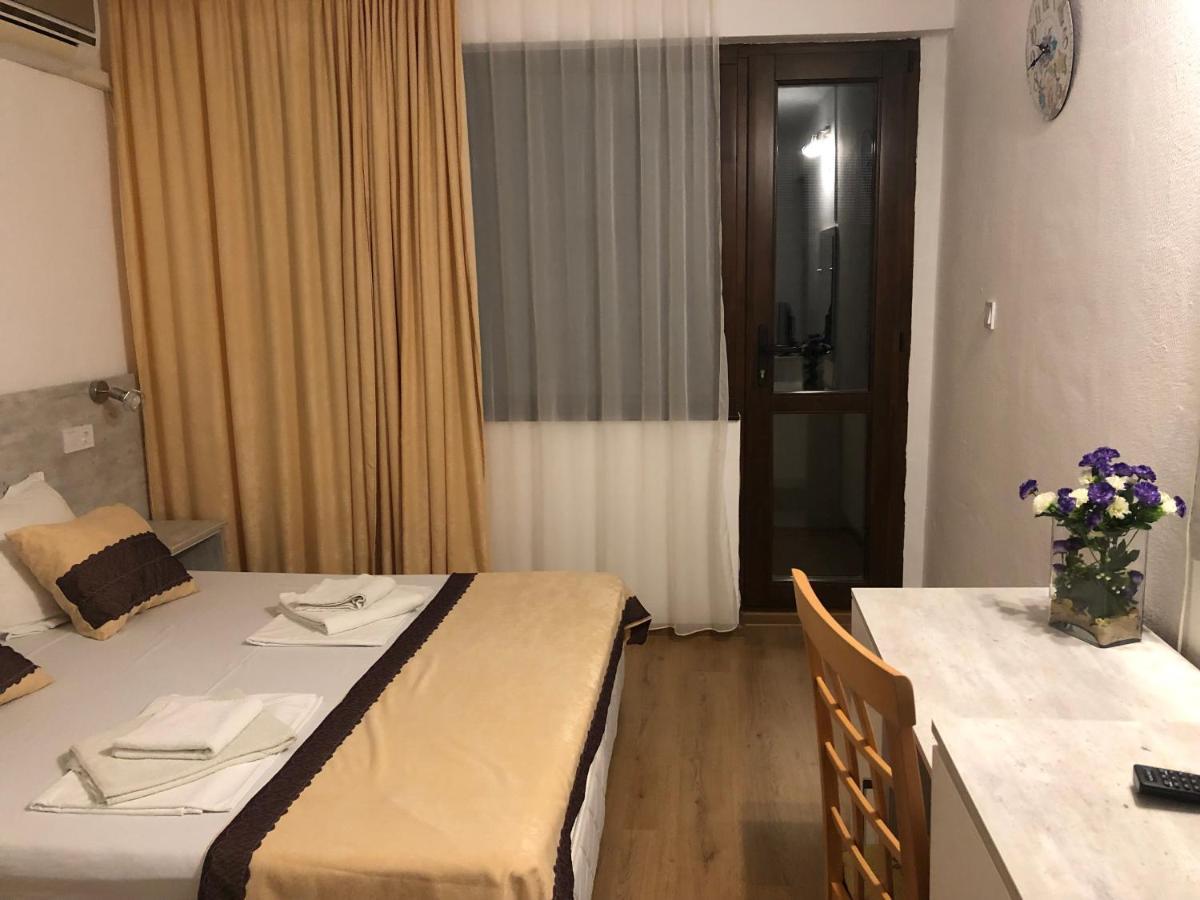 Guest Rooms Southern Nights Varvara  Exterior photo