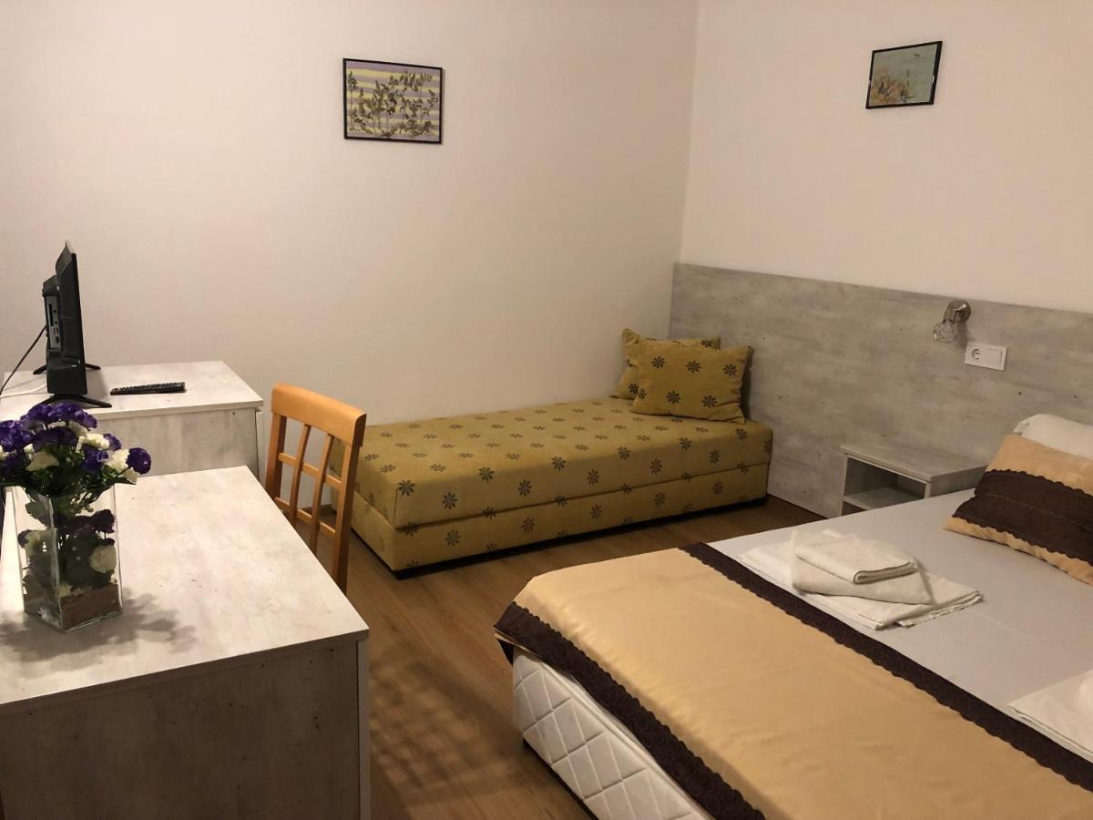 Guest Rooms Southern Nights Varvara  Exterior photo